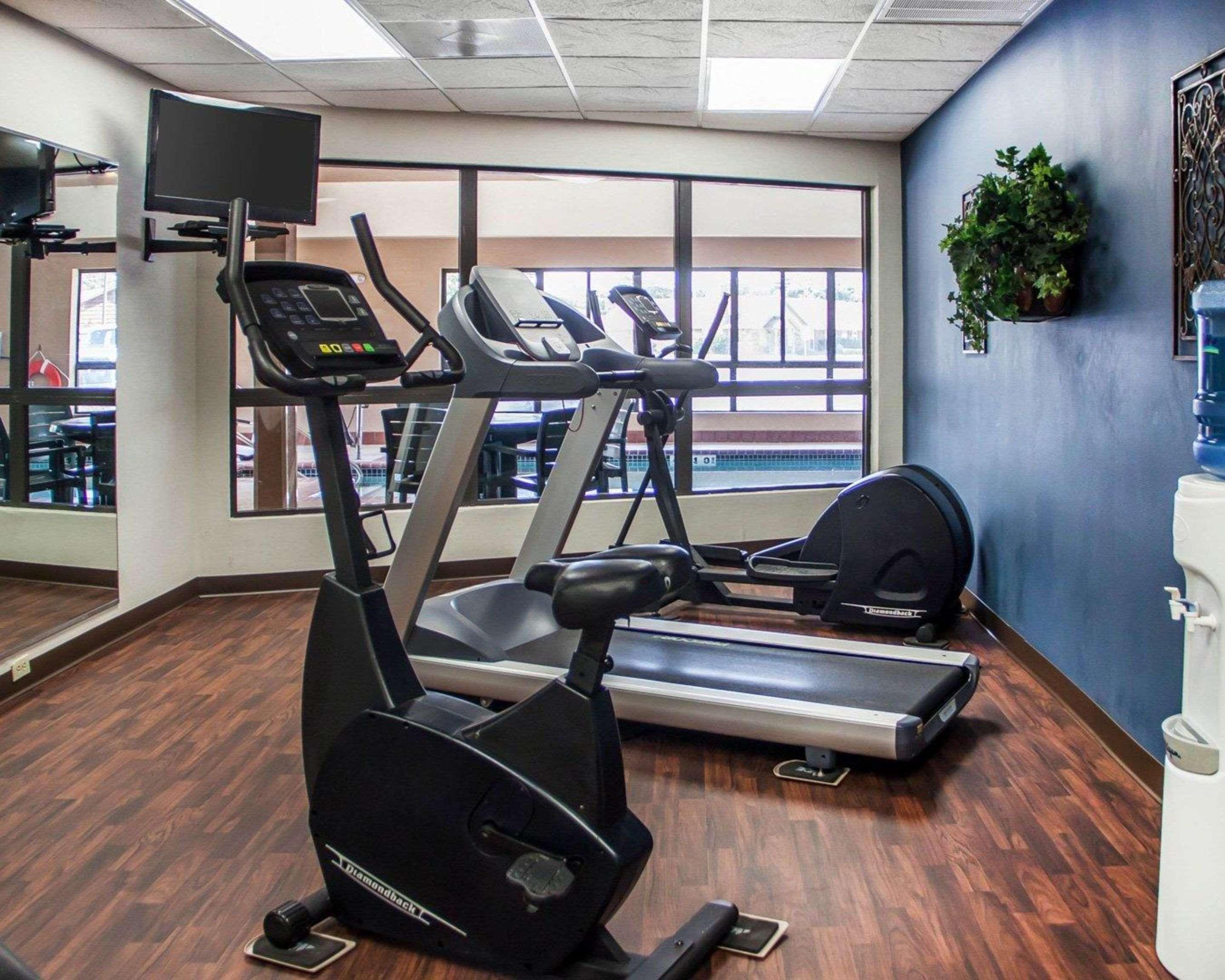 Holiday Inn Express & Suites Weatherford By Ihg Buitenkant foto
